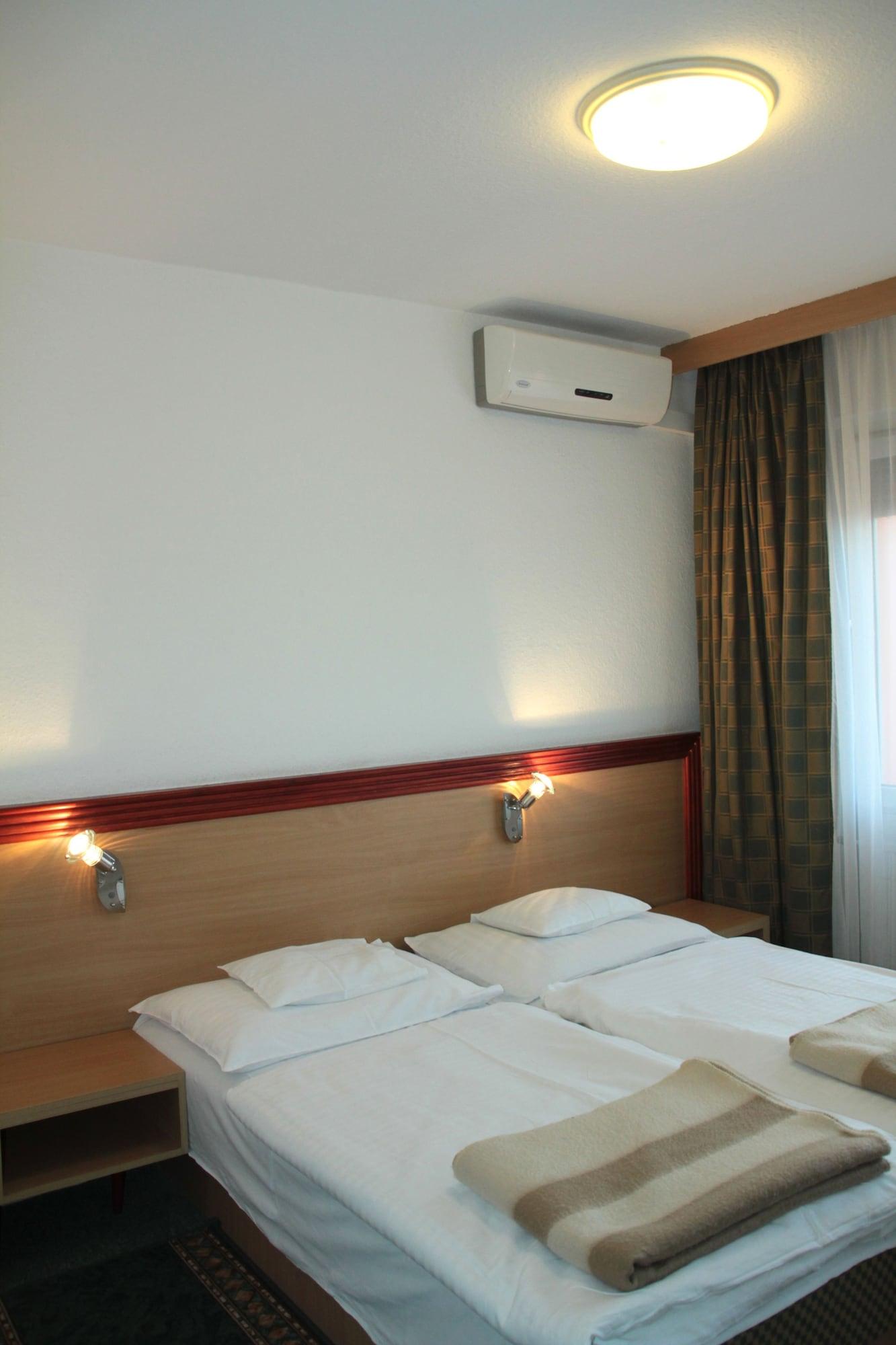 Tisza Sport Hotel แซแก็ด ภายนอก รูปภาพ