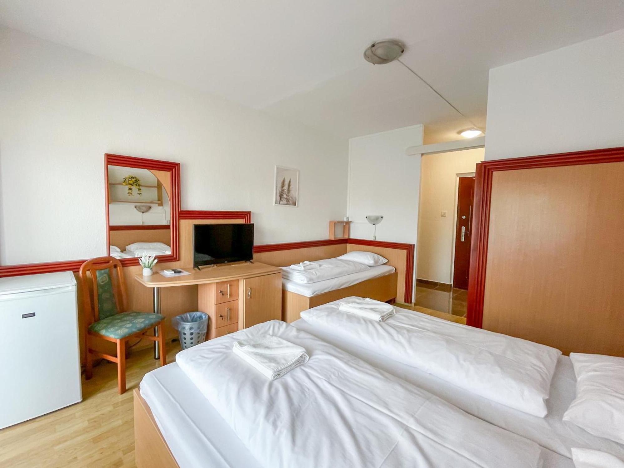 Tisza Sport Hotel แซแก็ด ภายนอก รูปภาพ