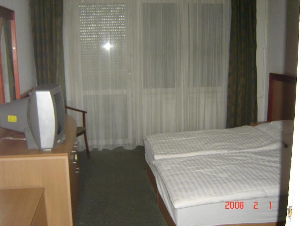 Tisza Sport Hotel แซแก็ด ภายนอก รูปภาพ